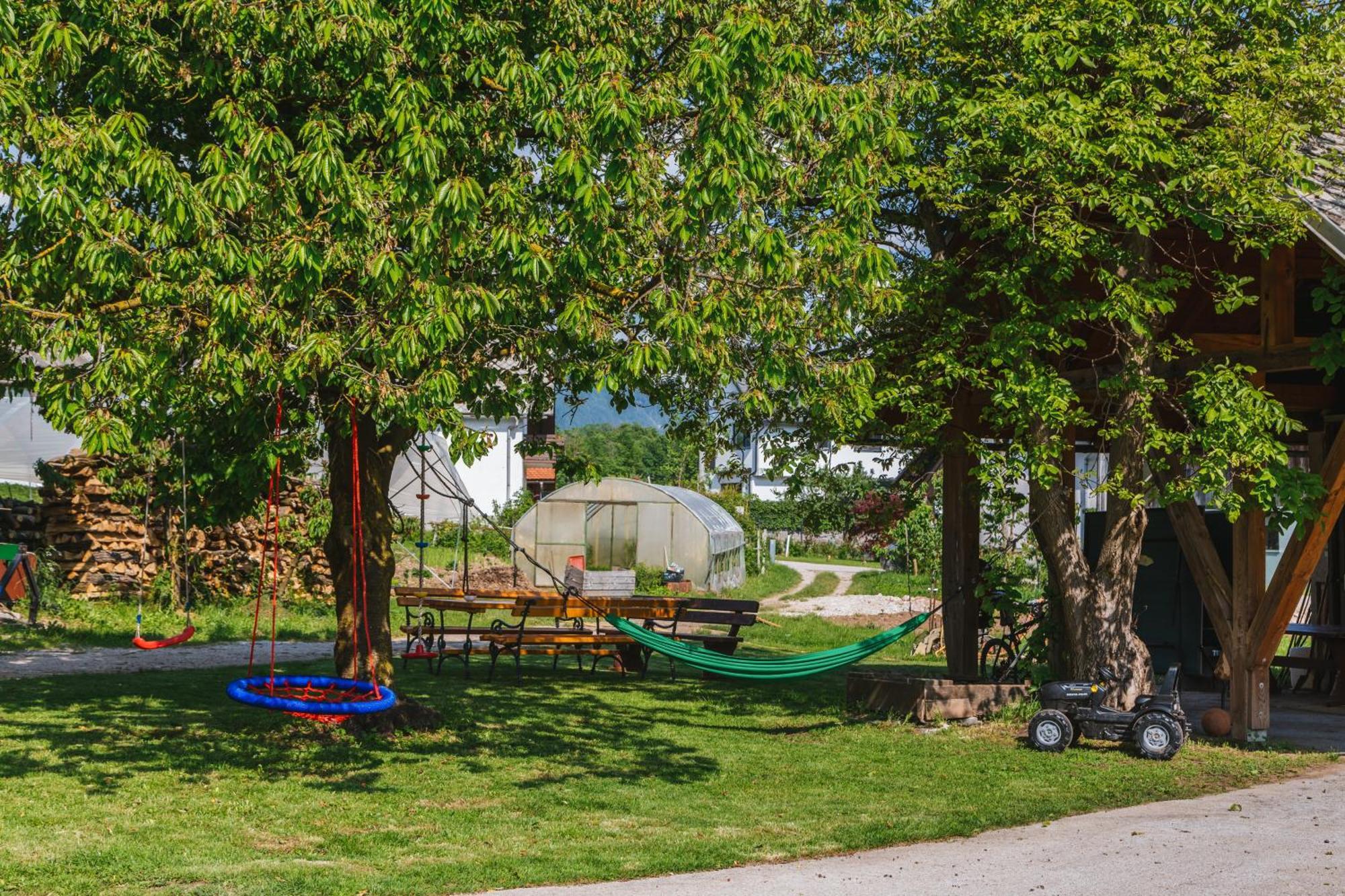Pr'Jernejc Agroturism Villa Lesce  Eksteriør bilde
