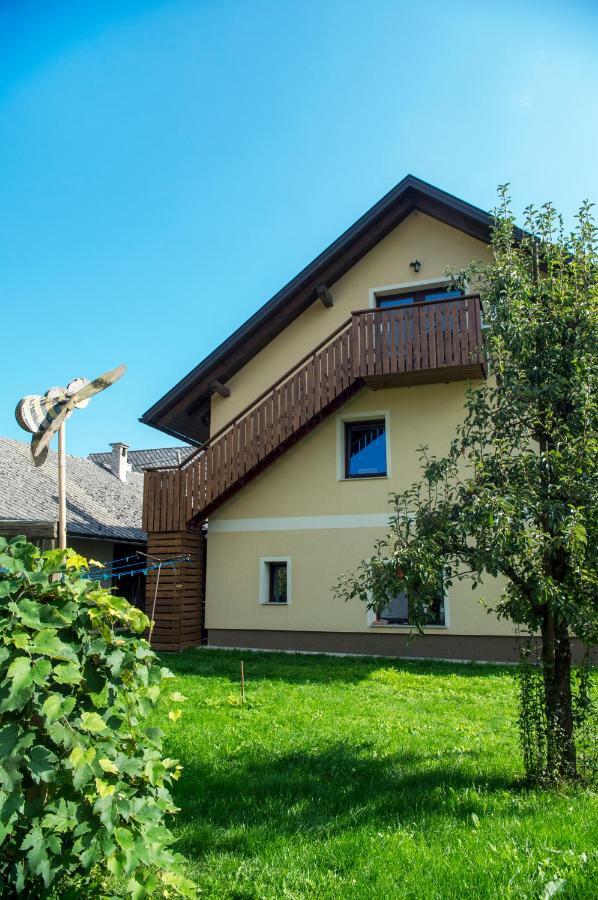 Pr'Jernejc Agroturism Villa Lesce  Eksteriør bilde